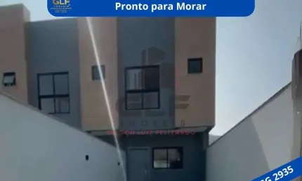 Sobrado Geminado a venda em Itapema/SC no bairro Morretes, 93m² de área total com 2 Suítes e 1 Vaga de Garagem. Bem localizado!