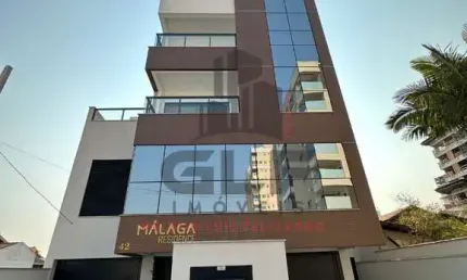 Apartamento na cidade de porto belo/sc no bairro balneário pereque, 2 suítes e 1 vaga, com lazer completo. bem localizado a 700 metros do mar