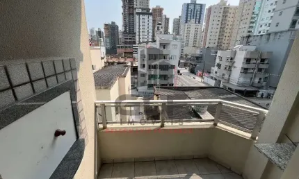 Apartamento pronto mobiliado em itapema/sc no bairro meia praia, 2 quartos/ 1 suíte e 1 vaga de garagem. bem localizado. investir