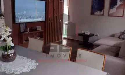 Casa semi mobiliada em porto belo/sc, bairro pereque, com 3 quartos, sendo 1 suíte e 2 vagas de garagem.