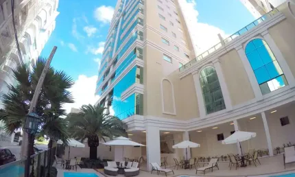 Imperdível: Apartamento de Luxo com 4 quartos e 4 suítes em Castelo Branco, Itapema-SC - 274m², 5 banheiros e 2 vagas de garagem!