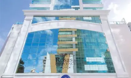 Apartamento lançamento na cidade de itapema/sc no bairro meia praia, 3 dormitórios e 1 vaga de garagem, com lazer completo. bem localizado. investir