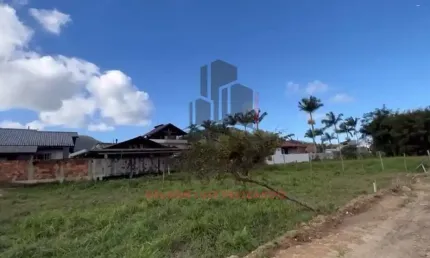 Terreno a venda na cidade de Itapema/SC no bairro Várzea, com metragem de 300 m² sendo 15 x 20. Oportunidade de Investimento