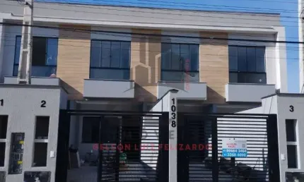 Casa Sobrado a venda na cidade de Itapema/SC no bairro Morretes, com 2 Suítes e 2 Vagas de Garagem. Bem Localizado