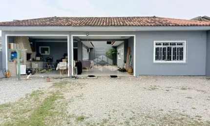 DUAS CASAS NO MESMO TERRENO EM BIGUAÇU - SC Á VENDA POR R$ 700.000,00.