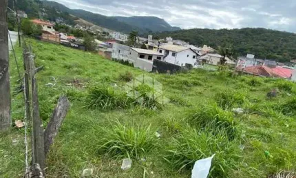 TERRENO COM 2.271,46 M² NO BAIRRO JARDIM JANAÍNA EM BIGUAÇU SC Á VENDA POR R$ 1.596.000,00.