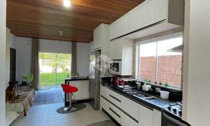 CASA COM 3 DORMITÓRIOS/QUARTOS NA PALHOÇA/SC Á VENDA POR R$ 639.000,00.