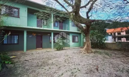 CASA COM 7 DORMITÓRIOS/QUARTOS COM 200 M² NA PRAIA DA PINHEIRA - PALHOÇA A VENDA POR R$ 1.200.000