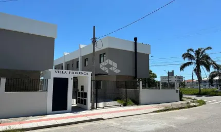 Casas dentro de condomínio fechado no bairro nova palhoça,3 dormitórios/quartos sendo 1 suíte.