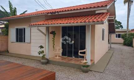 VENDO 2 CASAS COM 3 QUARTOS/DORMITÓRIOS EM PALMAS R$ 650.000,00