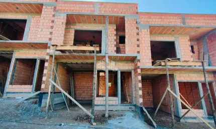 Casa sobrado com 2 dormitórios, sendo 2 suítes, 1 vagas coberta e 109m² para vender por r$ 500.000,00