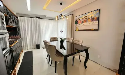 Casa com 2 dormitórios, 2 vaga coberta e 161 m² para vender por r$ 660.000,00