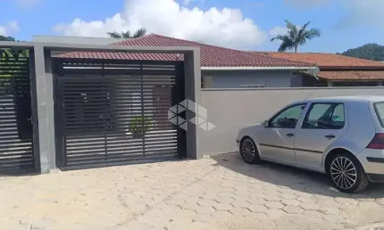 CASA COM 3 DORMITÓRIOS, SENDO 1 SUÍTE, 2 VAGAS COBERTAS, 6 APARTAMENTOS ALUGADOS E 474M² PARA VENDER POR R$ 2.332.000,00.