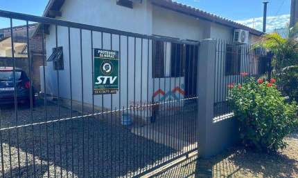 Casa com 2 dormitórios à venda, 50 m² por R$ 330.000,00 - Olaria - Canoas/RS