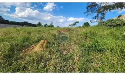 Terreno à venda com 1500 m² em Condominio Fechado, localizado no Residencial Colina do Sol