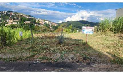 Excelente oportunidade de adquirir Terreno/Lote  à venda, 388 m² rua sem saida  no bairro Vila Ideal, perto da Avenida Brasil