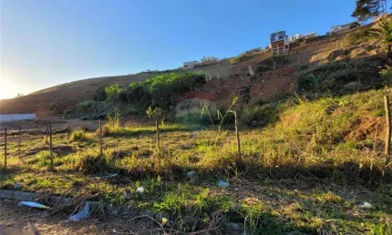 Terreno de 626m² no bairro Aeroporto para diversas possibilidades de construção!!
