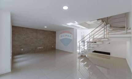 Casa 3 quartos com área gourmet e churrasqueira e hidromassagem jacuzzi
