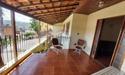 Casa com 2 quartos à venda na Rua Argemiro José Machado, 361, Ipiranga, Juiz de Fora