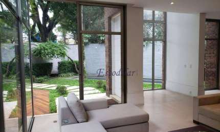 Casa com 04suites à venda,  460 m² - Jardim Europa - São Paulo/SP