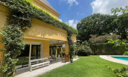 Casa com 4 suítes à venda, 1521 m² na cidade jardim
