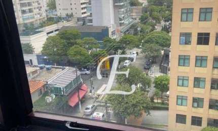 sala, 114m2, totalmente reformada, a venda,  Brooklin ,Excelente para clinicas ou Escritório, com vagas e perto de duas estações do metro