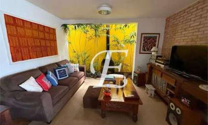 Casa no Jardim América - 3 Dormitórios, 1 Suíte e Edícula com 2 Suítes