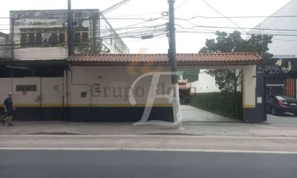 Terreno de 400m2 com 2 sobrados, para demolir, a venda em santo amaro,