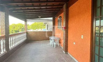 casa, a venda,  com 3 quartos, 3 banheiros,2 vagas , 196m2 na Vila Ayrosa - Osasco