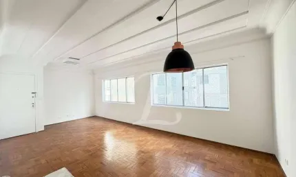 Apartamento para alugar, com 2 quartos e 2 vagas. cozinha integrada. no jardins.