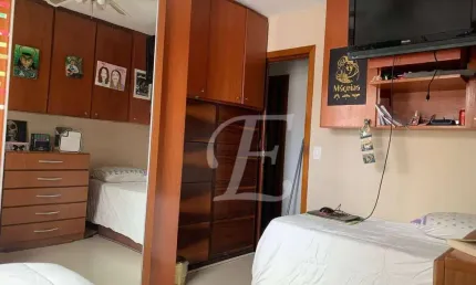 Casa à Venda (sobrado)com 220m², 3 quartos, 2 salas, 2 vagas, segurança total – Vila Campo Grande