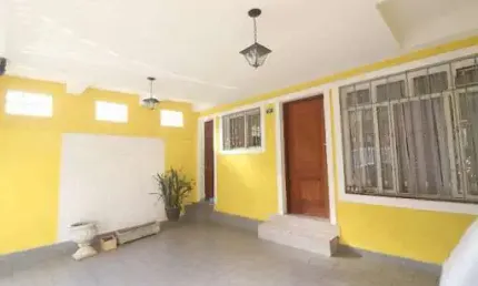 Sobrado a venda 3 dormitórios, 2 vagas, próximo ao metrô
