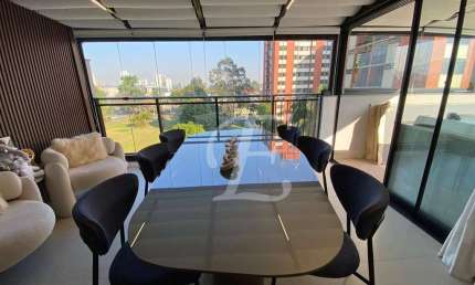 Apartamento com 4 dormitórios à venda em Alphaville - Barueri/SP