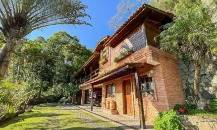 Casa com 3 dormitórios à venda, 400 m² por R$ 1.290.000,00 - Residencial Reserva Das Hortensias - Mairiporã/SP
