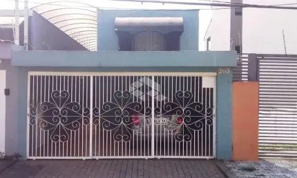 Sobrado Baeta Neves 3 quartos (1 suíte), 2 vagas, ótimo local