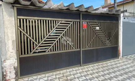 Casa com 2 quartos à venda na Rua Carimbo, 217, Centro, Praia Grande