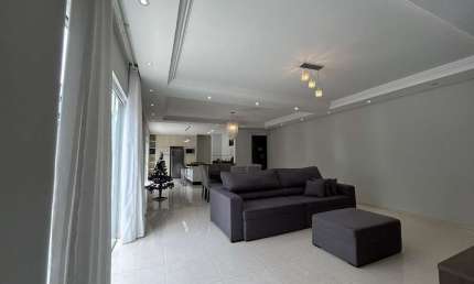 Venda casa ,condomínio Capital  Ville , Cajamar SP.  Em um terreno de 600m² e 360 m² de área construída ,  aceita permuta por até 3 apartamentos.