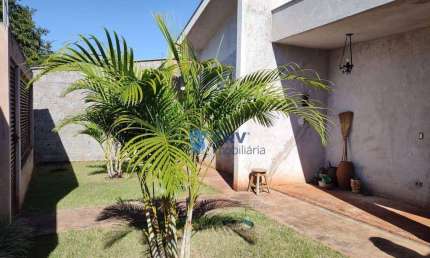 Casa com 3 dormitórios à venda, 130 m² por R$ 690.000,00 - Messiânico - Londrina/PR