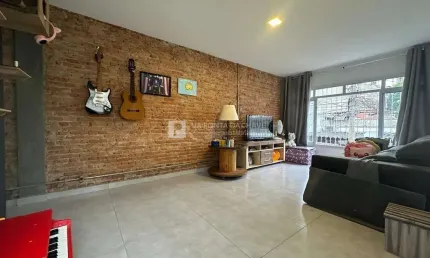 Casa com 3 quartos à venda na Rua Freire Farto, 73, Jabaquara, São Paulo por R$ 680.000