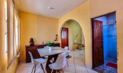 Seu Novo Lar no Centro! Amplo Apartamento com 4 Dormitórios – Oportunidade Imperdível! Apenas 349.000,00. Andar único e com terraço!!!