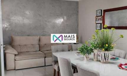 Casa com 3 dormitórios e 2 banheiros à Venda, 110 m² por R$ 529.000,00