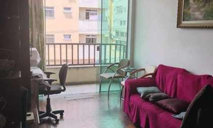 Apartamento com 3 dormitórios, 2 banheiros e 4 vagas de garagem à Venda, 116,45 m² por R$ 374.000