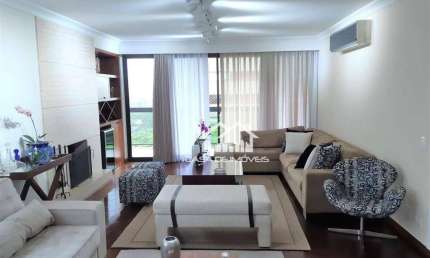 Lindíssimo apartamento. Projetado e decorado por arquiteta. Moderno. Cômodos amplos.