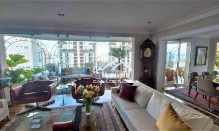 Vende apartamento com 280m2, 3 suítes, varanda gourmet e 4 vagas  no Panamby