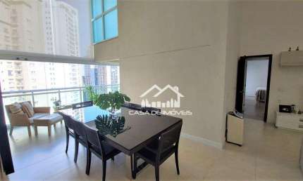 Vende lindo apartamento com pé direito duplo, no condomínio mais cobiçado do Panamby.
