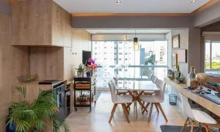 Vende apartamento com 2 dormitórios, sendo 1 suíte, com 2 vagas e andar alto, com 70 m² no brooklin