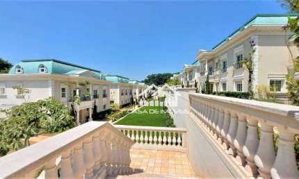 Vende casa em condomínio fechado, 774m², 5 suítes, 7 vagas, elevador, na Serra da Cantareira