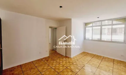 Vende apartamento com 70m², planta ótima com 2 dormitórios em Moema.