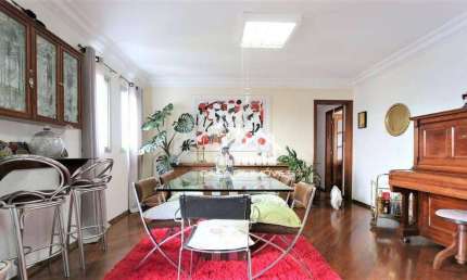 Vende apartamento no Jardim Londrina com 154m² e 3 suítes.