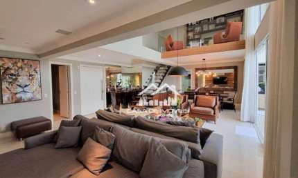 Apartamento com pé direito duplo, 215m², 3 suítes e lazer clube no Panamby